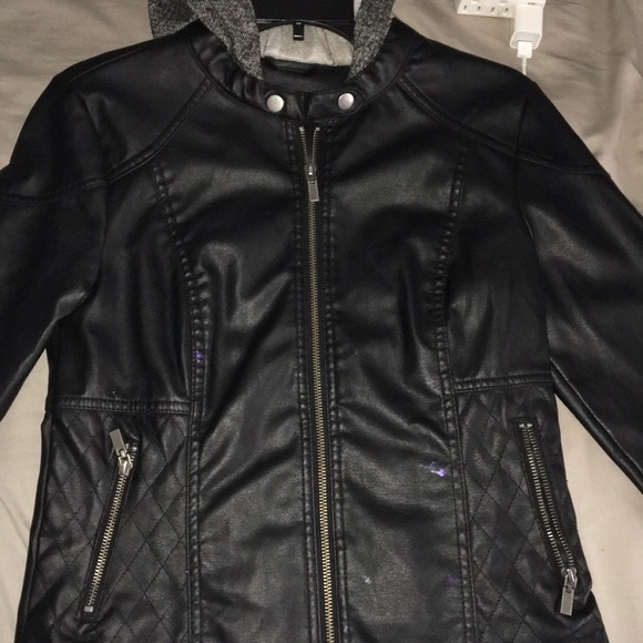 Leather jacket - Picture 1 of 3